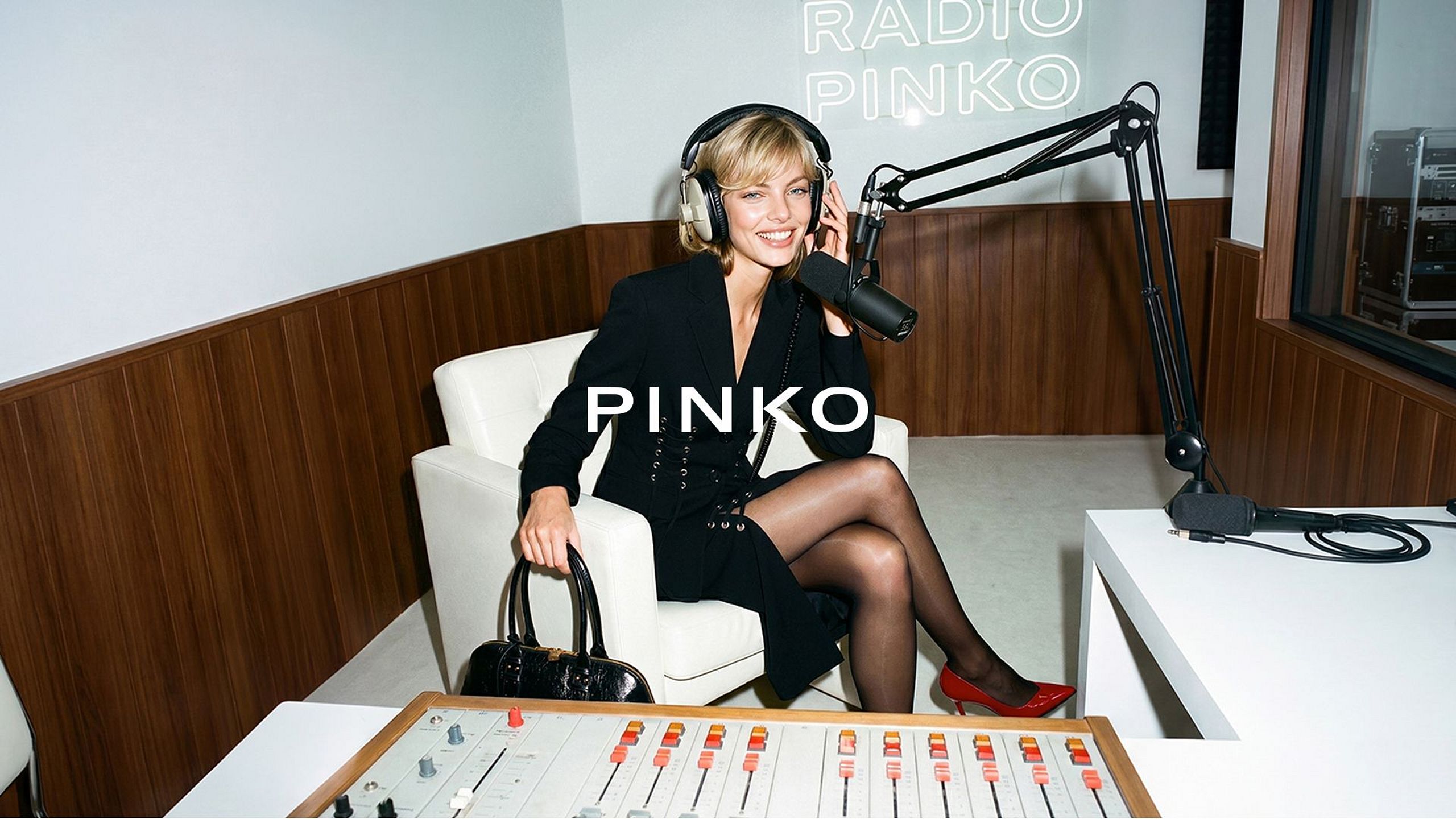 Pinko Brand Page