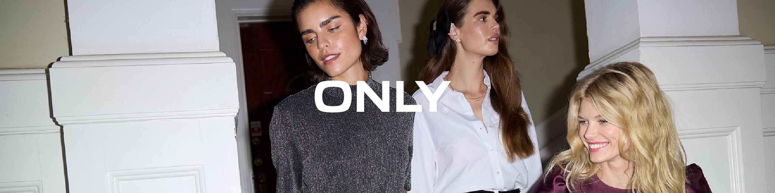 ONLY brand di moda internazionale, dedicato alle giovani donne, attualmente leader a livello europeo tra i principali marchi di jeans.